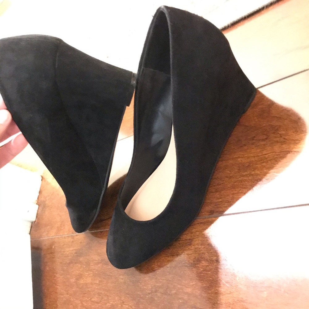 Black dress wedges